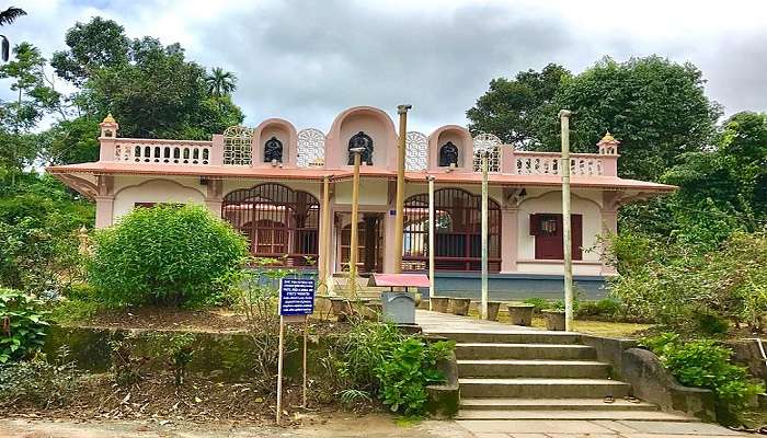 Outside view of Puliyarmala Jain Temple