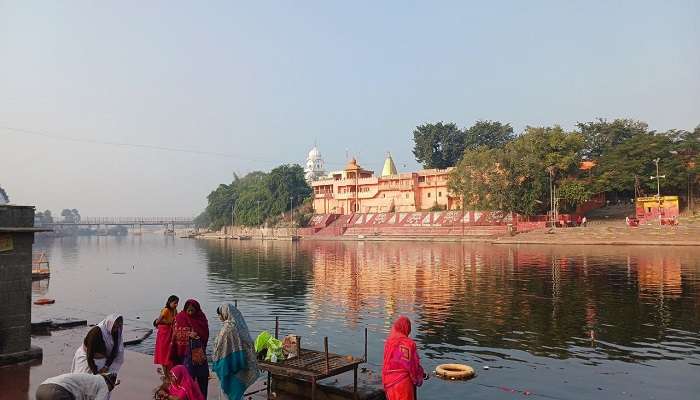 Bank of Shipra with Devotees, Ram Ghat, Ujjain