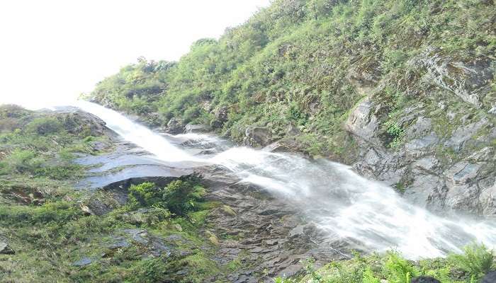  Discover the captivating Seven Sisters Waterfalls in Gangtok