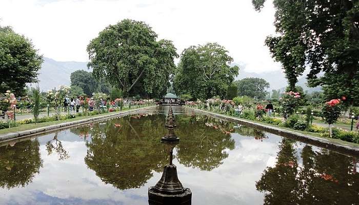 The Fountain that divides the enchanting Shalimar Garden