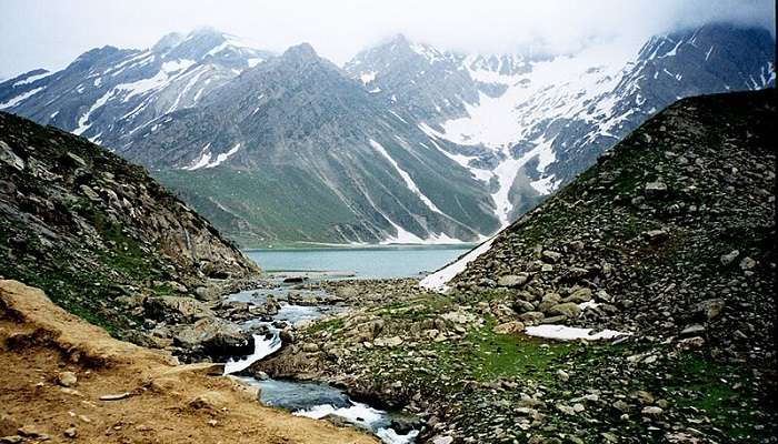 THe mystical Sheshnag Lake, a must visit place near Poshwan Park in Pahalgam.