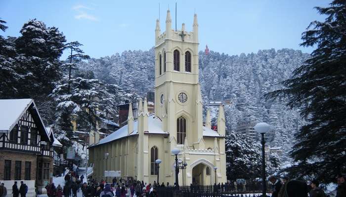 Shimla, c'est l'une des meilleur destinations de lune de miel en hiver en Inde