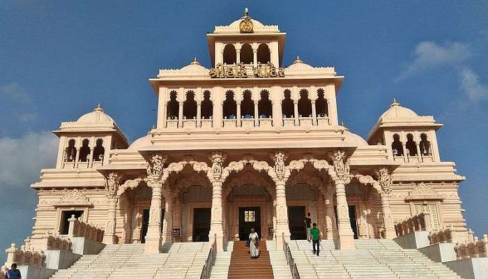 The giant and majestic facade of the Shri Hari Mandir Temple. 