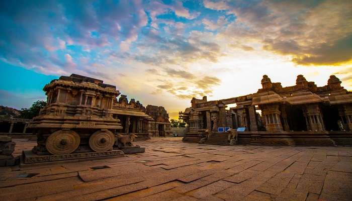 Stone Chariot at Vittala Temple, one of the famous places to visit in Hampi in 2 days. 