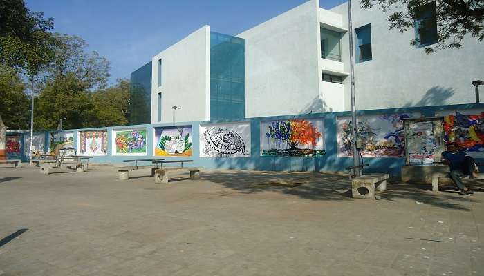 Painted walls around Kankaria Lake. 