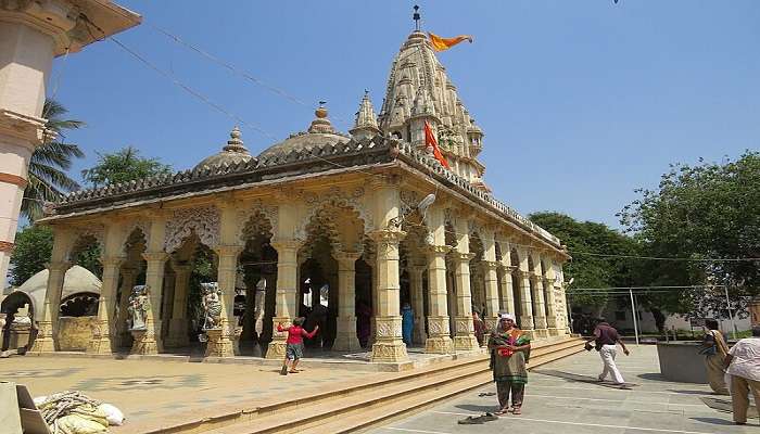 The beautiful structure of Sudama Mandir is located near Madhavpur Beach Gujarat. 