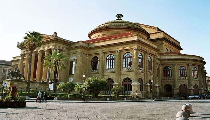 Teatro Massimo, a musical place to visit in Sicily