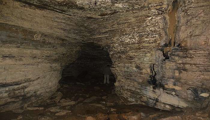 Witness the natural charm of Tharon caves 