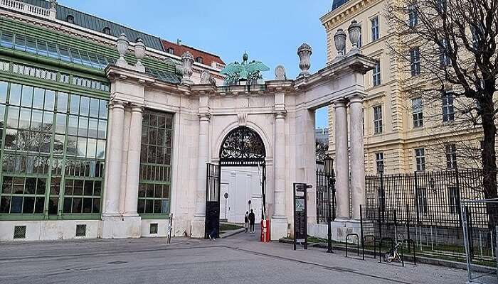 Burggarten, back side gate