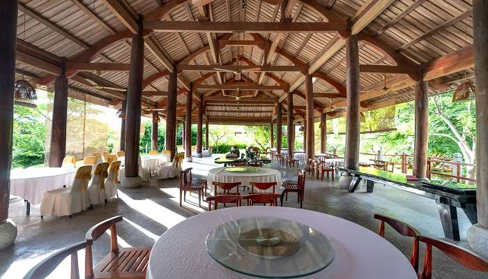 Tables and Chairs at the best Cafes in Bundaberg.