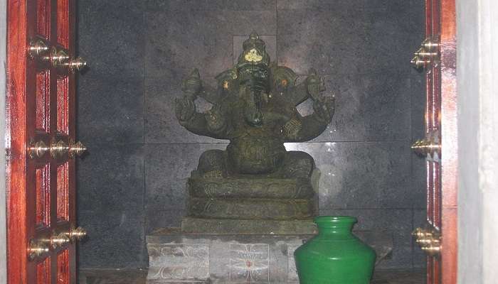 Vinayagar Sannidhi.