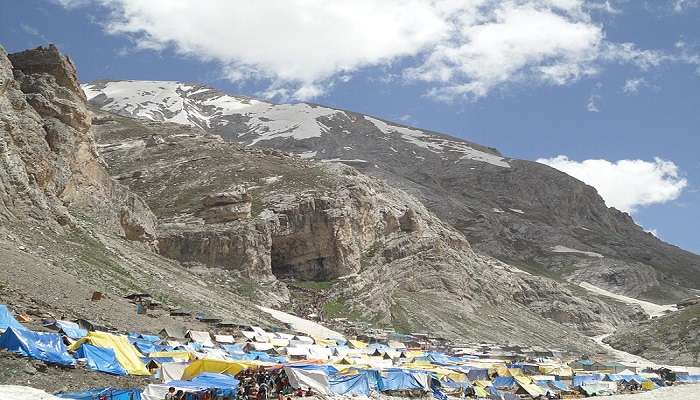 Tents near Pissu Top leading to Amarnath Cave.