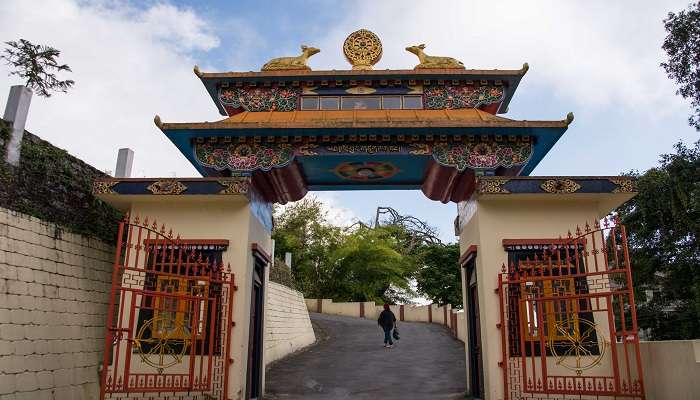  Entry gate of Tsuk La Khang Monastery 