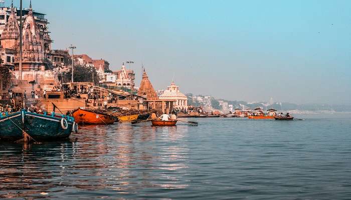 A panoramic view of the Varaha Ghat to visit near the savitri temple pushkar.