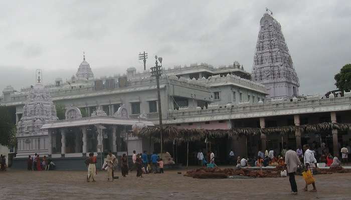 Sophisticated Vemulawada Temple complex at Vemulawada