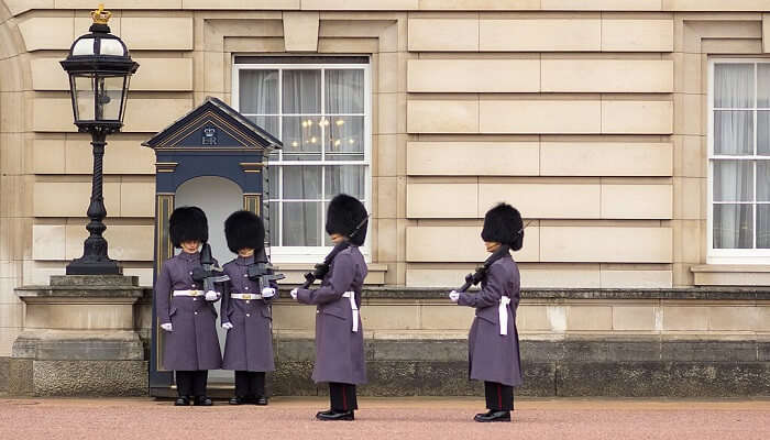 Guards at Buckingham Palace