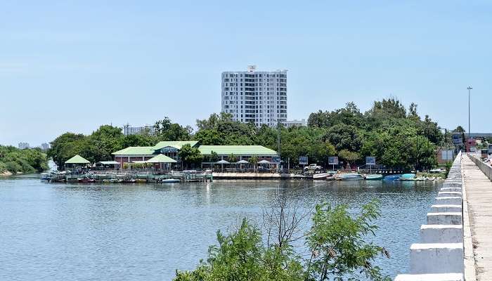 The panoramic view of Muttukadu Park 