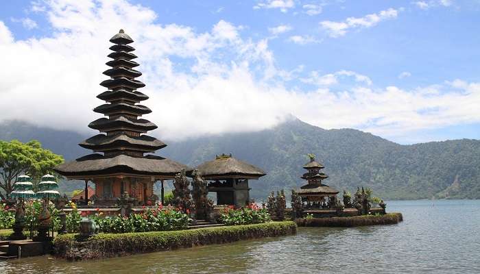 Peliatan Royal Palace displaying traditional Balinese architecture and cultural significance.