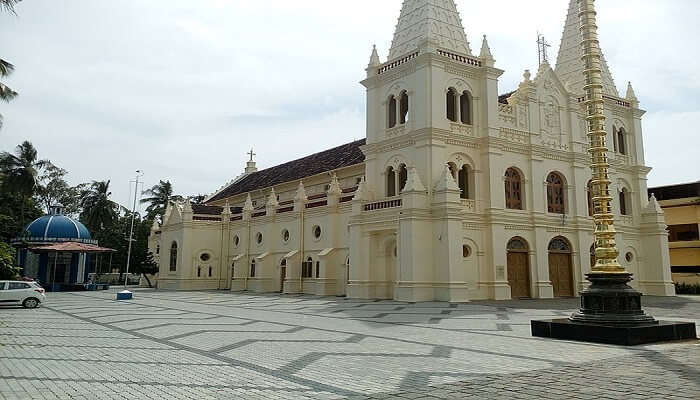 Santa Cruz Cathedral Basilica