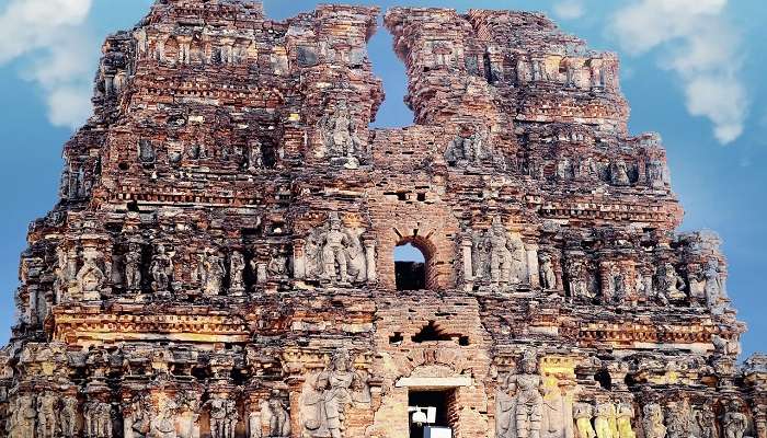 The majestic views of the Hazara Rama Temple