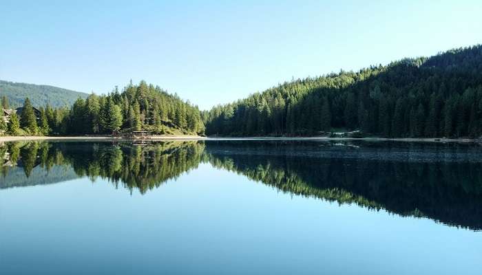 Ayyanakere Lake a best places to visit in Chikmagalur in 1 day.