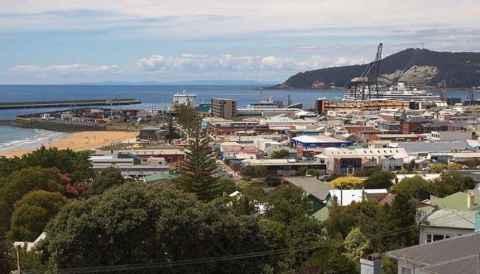 visit the top pubs in Burnie during the best time