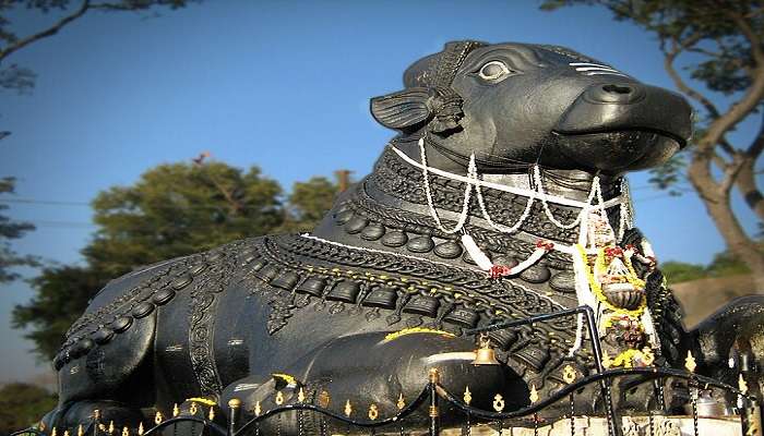 Worship at Bull Temple, one of the best places to visit near Bangalore Palace