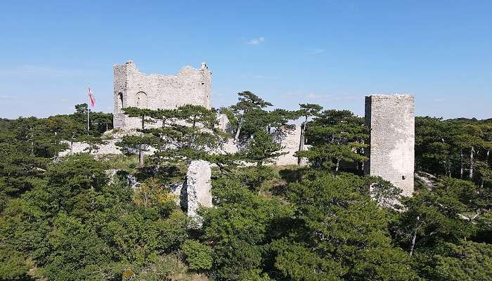 Exploring ruins of Burgruine