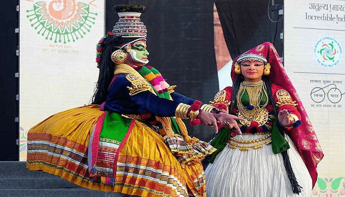 Enjoy the traditional dance and culture of Kerala. 