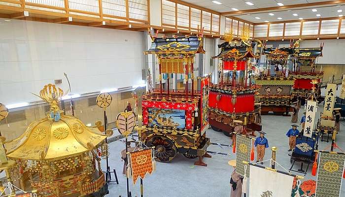 Display of Festival floats.