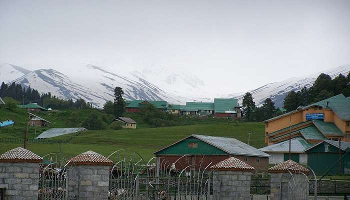 Gulmarg near the Drang Waterfall.