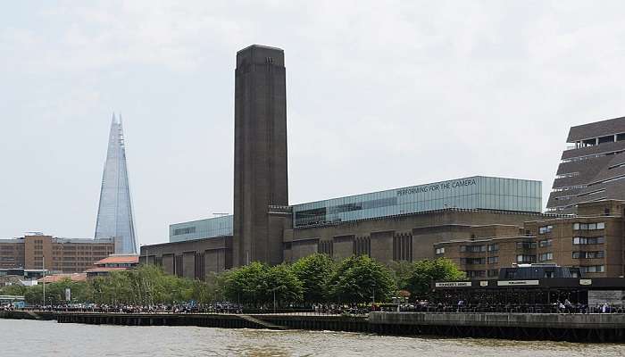 Explore the inviting exterior of Tate Modern