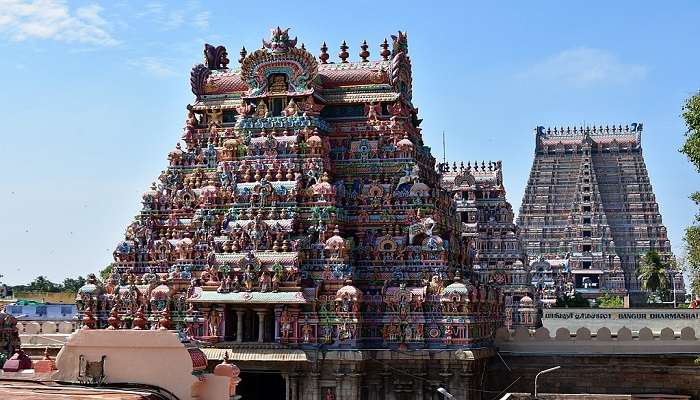 The architectural styles of these temples, such as the Ranganathar Temple, showcase the craftsmanship and artistic prowess