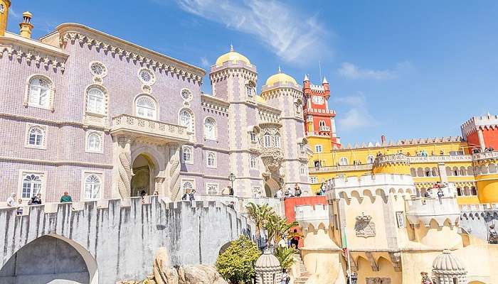 Explore the National Palace of Pena