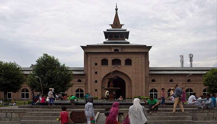 Jamia Masjid in Srinagar