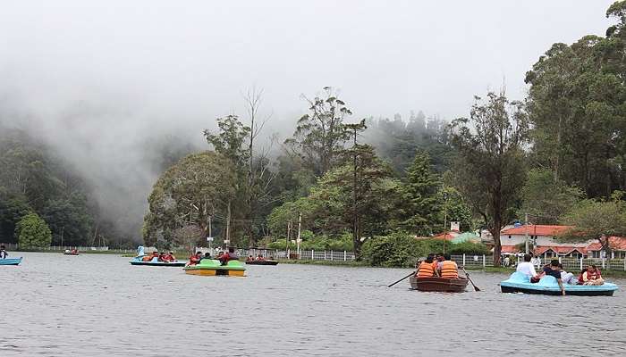 People enjoying boating in Kodaikanal Lake