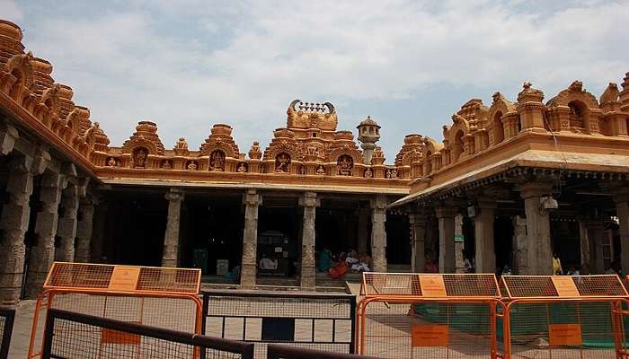 Image of the outer view of Nanjundapuram Temple in the daytime.