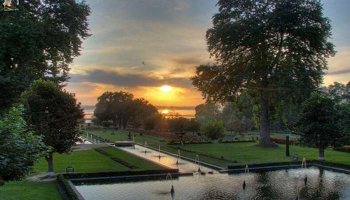 Nishat Bagh in Srinagar 