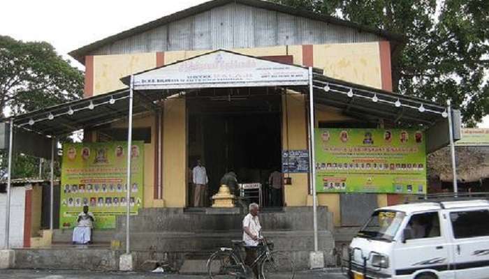 The Puliakulam Vinayagar Temple is renowned for its massive monolithic statue of Lord Ganesha