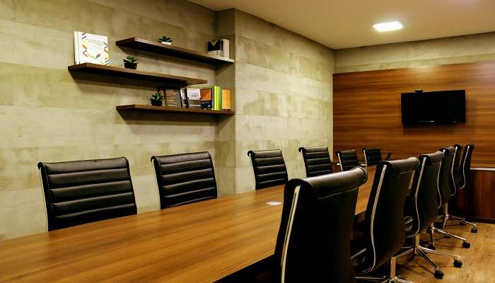 Black Padded Leather Office Chairs in the Hotels Near Ballina.