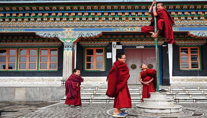 The Sebang monastic procession