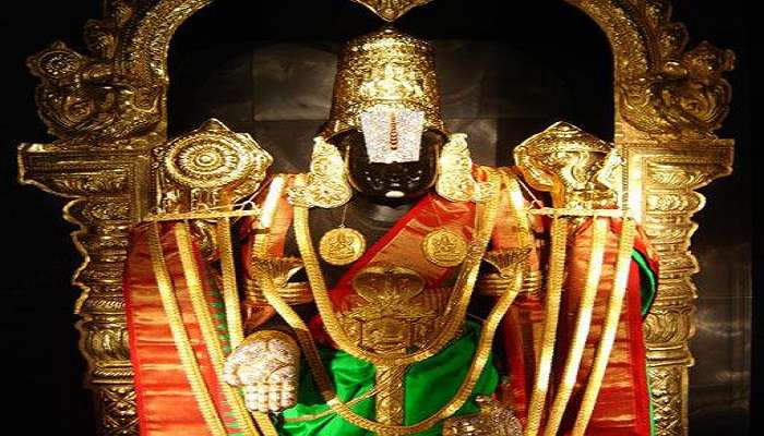 You must explore the beauty of the Kalyana Mandapam at Tirupati.