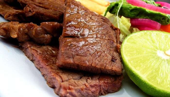 A juicy steak meal at the pub in Narrabri.