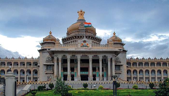 Witness the grandeur of the Vidhana Soudha.