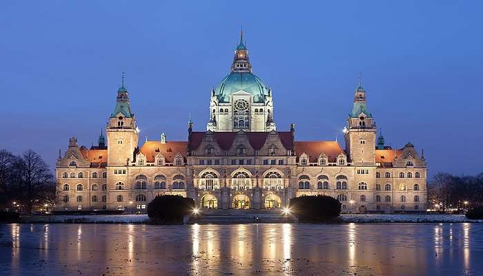 Neues Rathaus located near the germany.