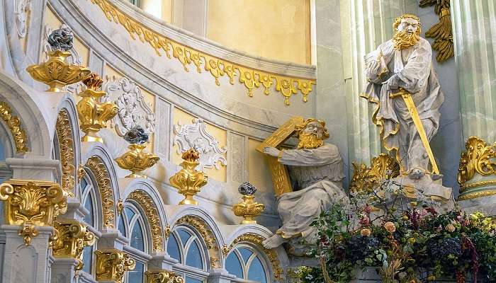 Sculptures at the Frauenkirche in Dresden