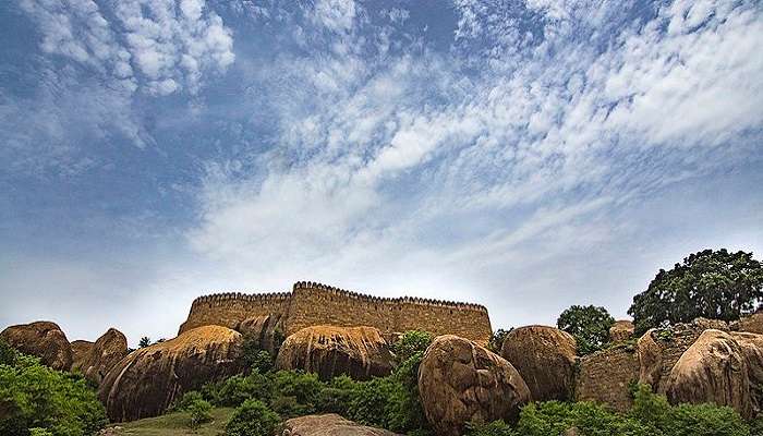 The panoramic view of Thirumayam Fort