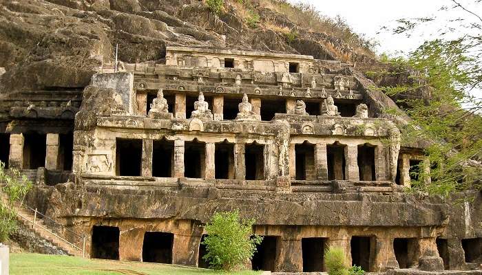 Undavalli Caves near Uppalapadu Birds Sanctuary 