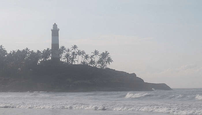 You must take a trip to Vizhinjam Lighthouse if you’re planning your visit in Poovar for a long time. 