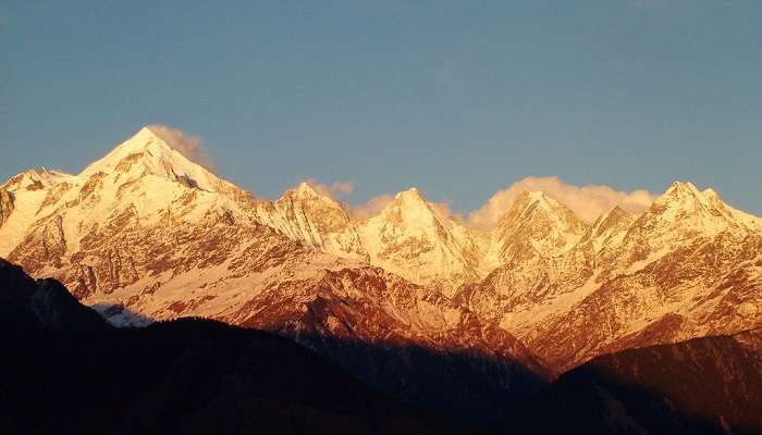 sunset at Munsiyari in Winter